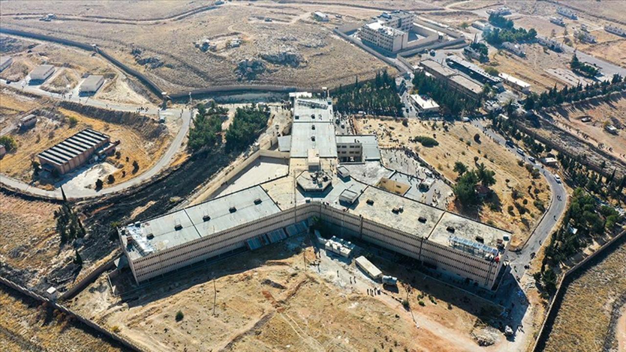 AFAD, Sednaya Hapishanesi'nde Yaşam İzi Arıyor