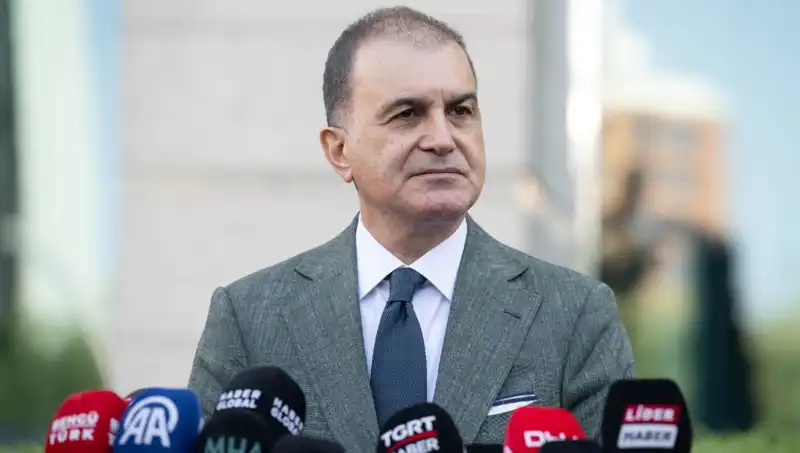 Ömer Çelik'ten Özel'e Sert Tepki: Demokratik Alan Tehdit Ediliyor!