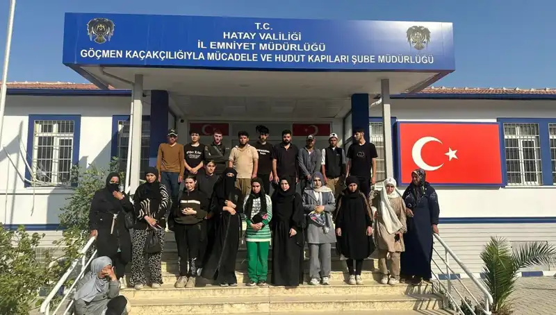 Minibüste 24 Göçmen Yakalandı: Sınır Güvenliği Zafiyet mi ya da Artan Göç Akını mı?