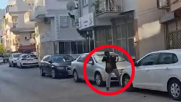 İzmir'de Yaşanan Şok Edici Saldırı Anları ve Çatışmanın Detayları