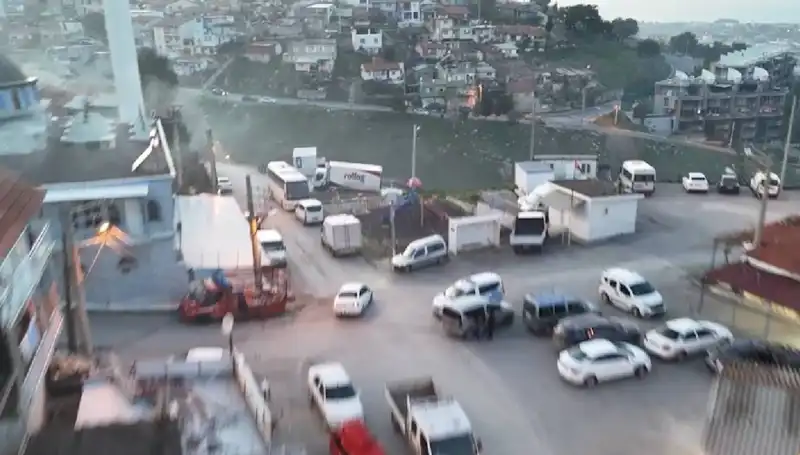 İzmir’de Şok Operasyon: 99 Gözaltı ile Suç Çetelerine Darbe!