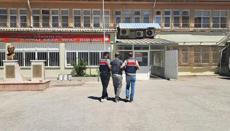 Kırmızı Bültenle Aranan Şüpheli, Eskişehir'de Şaşırtıcı Bir Operasyonla Yakalandı