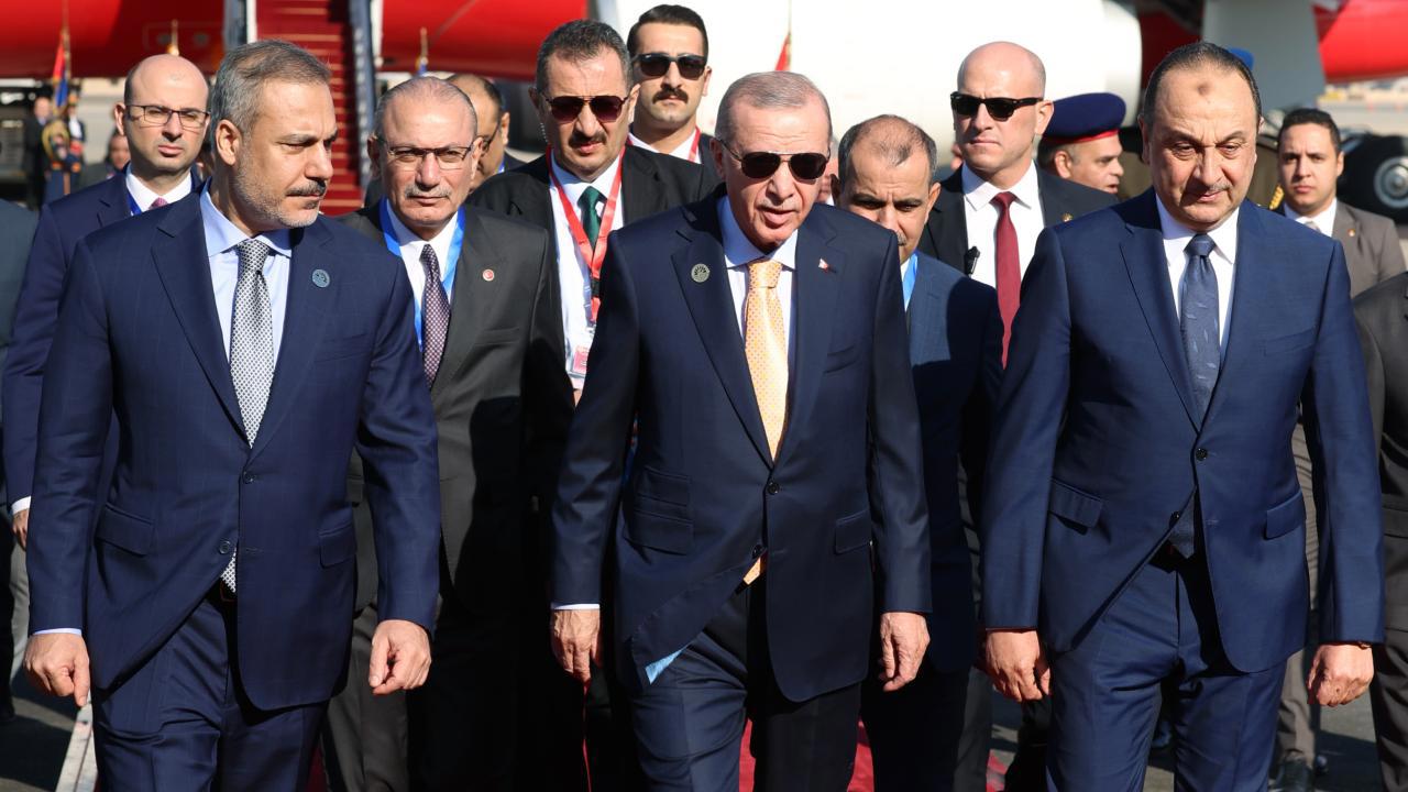 Cumhurbaşkanı Erdoğan Mısır'da açıklamalarda bulundu