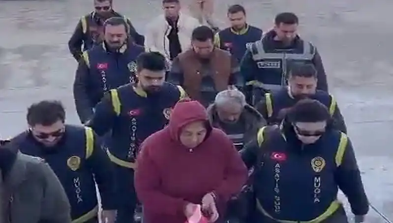 7 Yıl Sonra Ortaya Çıkan Korkunç Gerçek: Bebek, Çikolata Poşeti ve Dram
