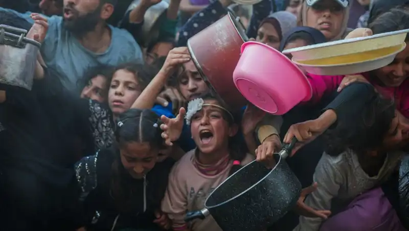 Gazze'de Açlık Krizi: Un Stokları Tükendi, Hayat Giderek Zorlaşıyor