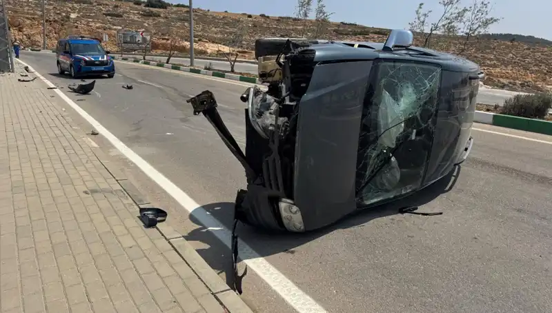 Kilis'te Ticari Araç Devrildi: Kazanın Ayrıntıları ve Yaralılara Ne Oldu?