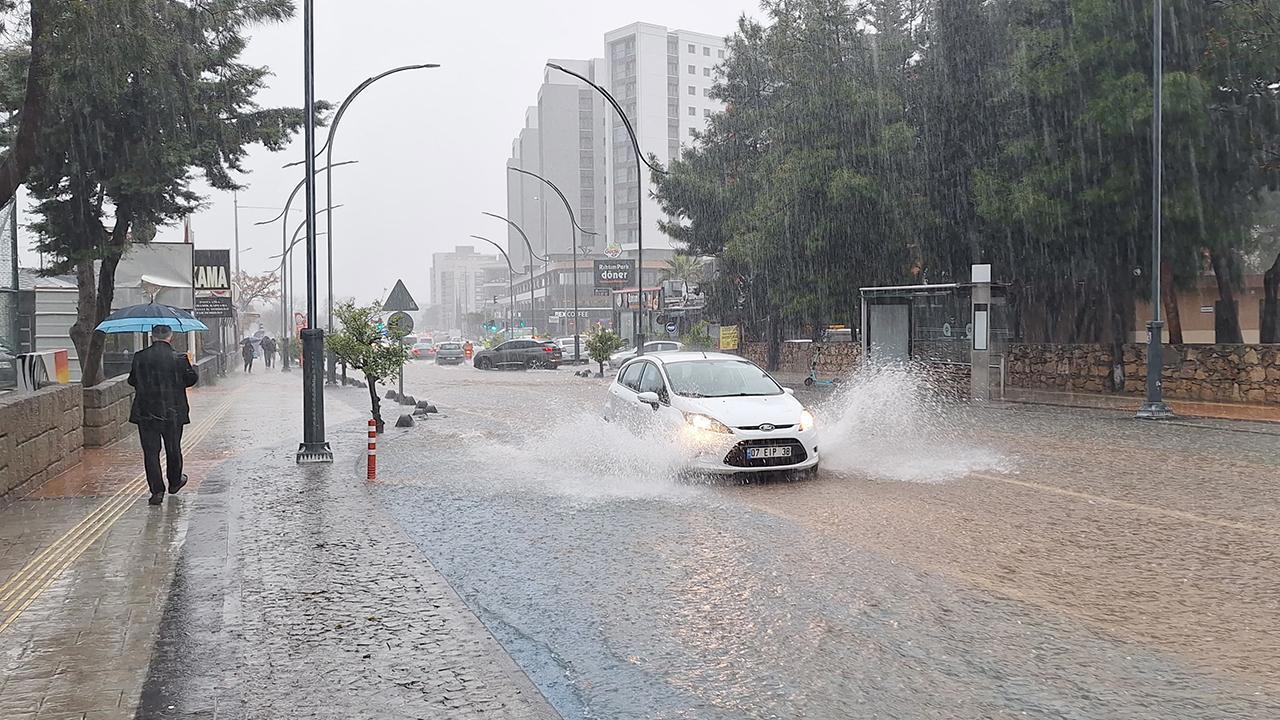 Meteoroloji 17 il için uyarıda bulundu: 'Turuncu' ve 'sarı' alarm!