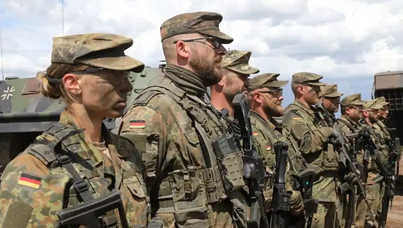 Almanya, Rusya Sırasında Asker Göndererek Gerilimi Tırmandırıyor