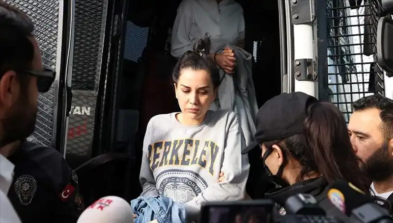 Dilan Polat'ın Instagram Hesabı Neden Erişime Kapatıldı? Tüm Ayrıntılar Burada!