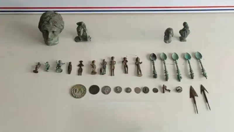 Tarihi Roma Eserlerinin Kaçakçılığı: Yakalananlar ve Cumhuriyetin Eğitimi