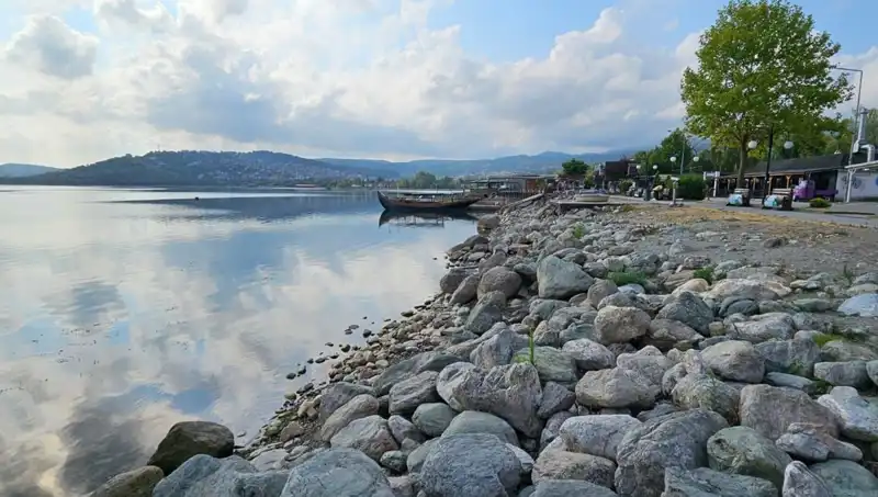 Sapanca Gölü'nde Su Seviyesinde Endişe Verici Düşüş: Nedenleri ve Çözüm Önerileri