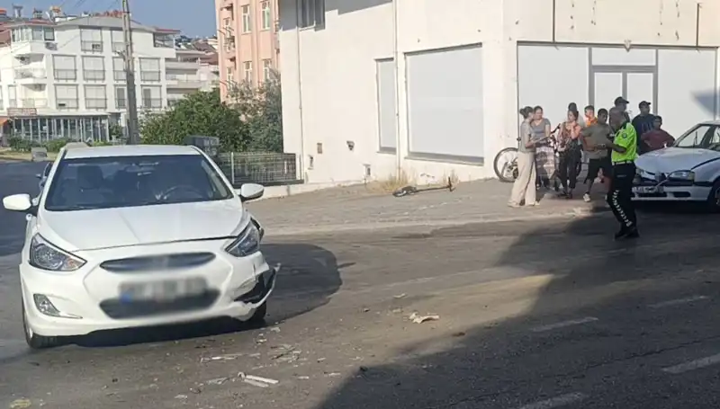 Antalya'da İki Otomobil Çarpıştı: Kaza Anının Görgü Tanıkları Ne Dedi?