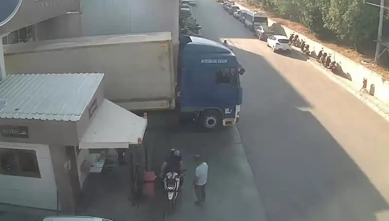 Türkiye'de Nakliye Şebekesine büyük Operasyon: Milyonlarca Liralık Ürün Ele Geçirildi