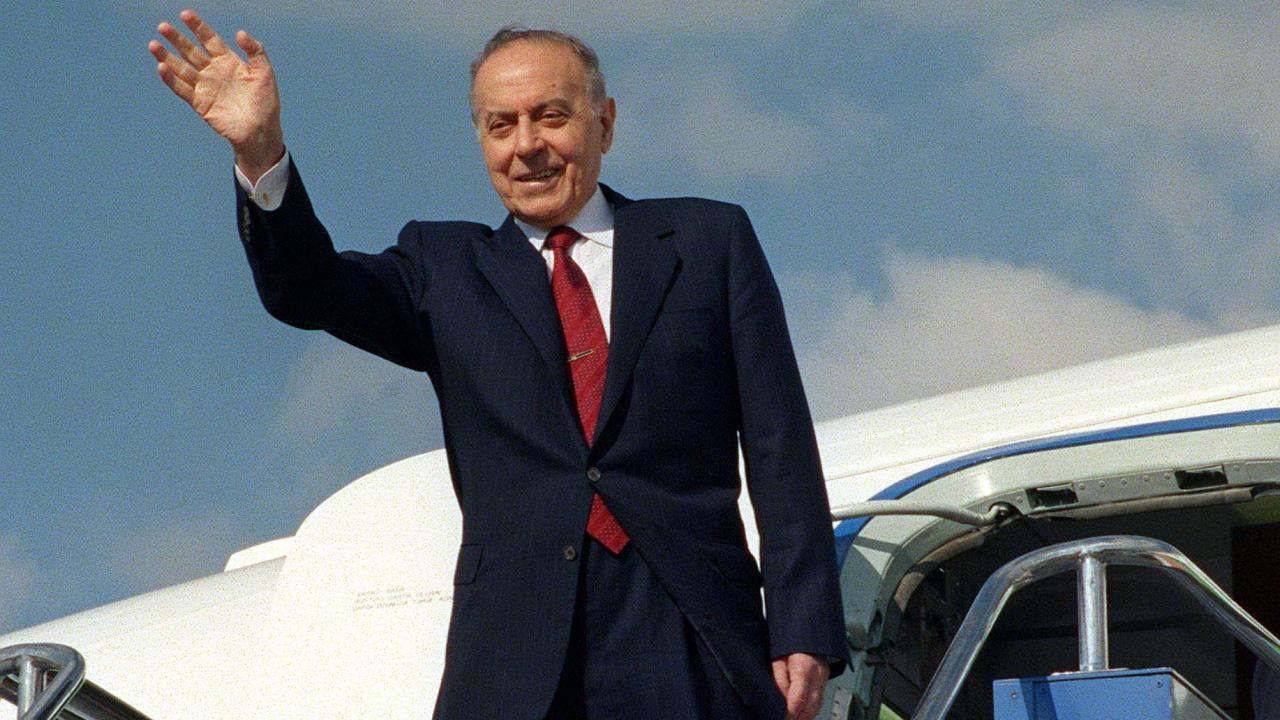 Azerbaycan Milli Lideri Haydar Aliyev'in Anısına Düzenlenen Etkinlikler
