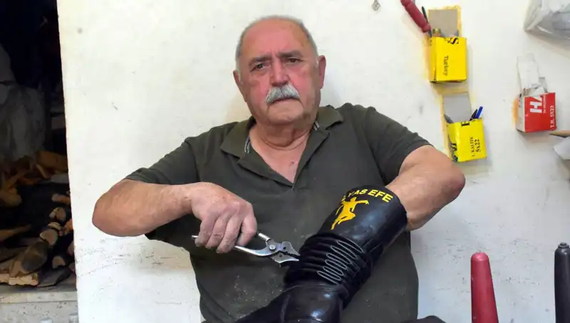 Tireli Hasan Usta'nın 64 Yıllık Ustalığı: "Elle Yapan Başka Usta Yok!"