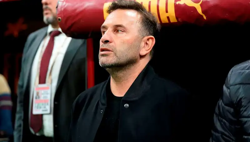 Galatasaray’da Okan Buruk’tan Oyuncu Değişikliği! Merakla Beklenen Karar Açıklandı
