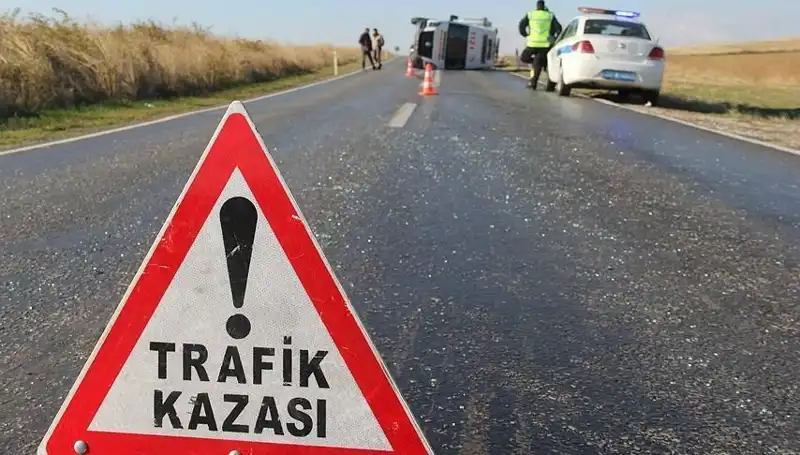 Niğde'de Yaşanan Zincirleme Kaza: 16 Yaralı, Kaza Anı Güvenlik Kamerasında