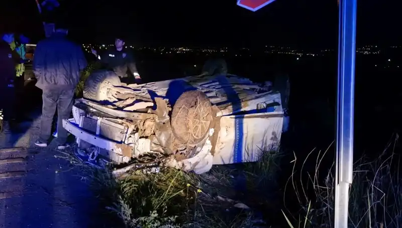 Otomobil Şarampole Devrildi: Kazanın Ardında Yatan Nedenler ve Sonuçlar