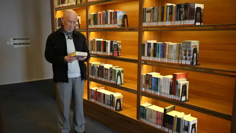 71 Yıldır Süregelen Okuma Tutkusu: 8 Yaşında Başlayan Hikaye