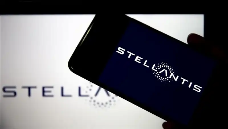 Stellantis’in Fabrika Kapanma Krizi: Küresel Otomotivde Neler Oluyor?