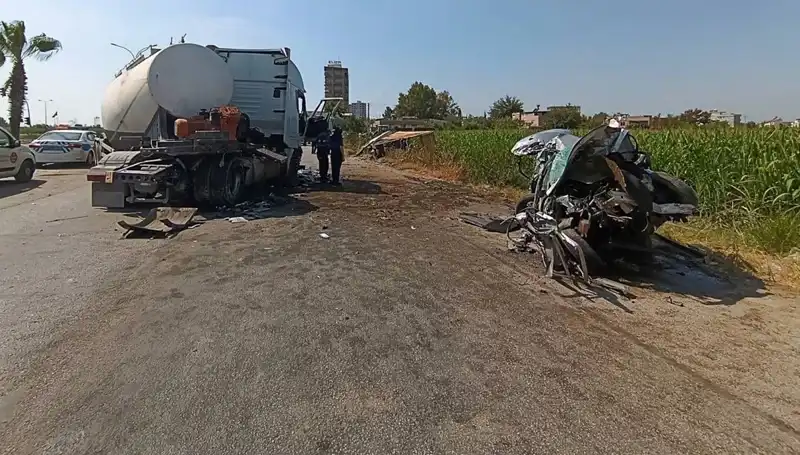 Adana'da Feci Kaza: Otomobil ve Kamyona Tanker Çarpınca Korkunç Manzara Ortaya Çıktı