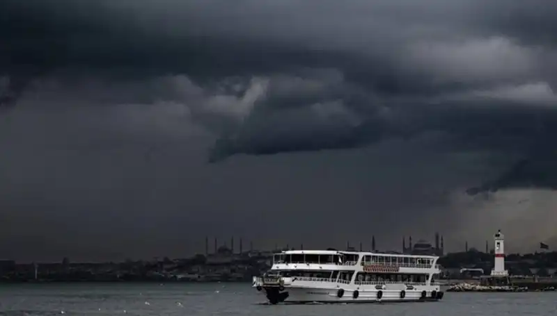 İstanbul ve Çevresinde Şiddetli Sağanak Yağış Uyarısı: Hazır Mısınız?