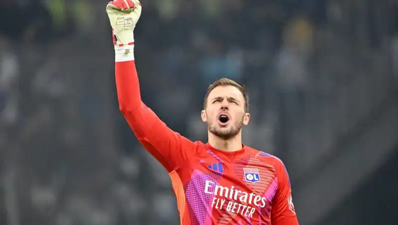 Süper Lig'de 1 Mart 2025 Gelişmeleri: Dev Transferler ve Şok Edici Performanslar!