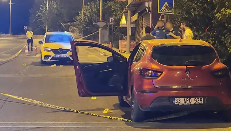 İki Taraf Arasında Araçta Başlayan Silahlı Çatışma: 2 Ölü, 5 Yaralı