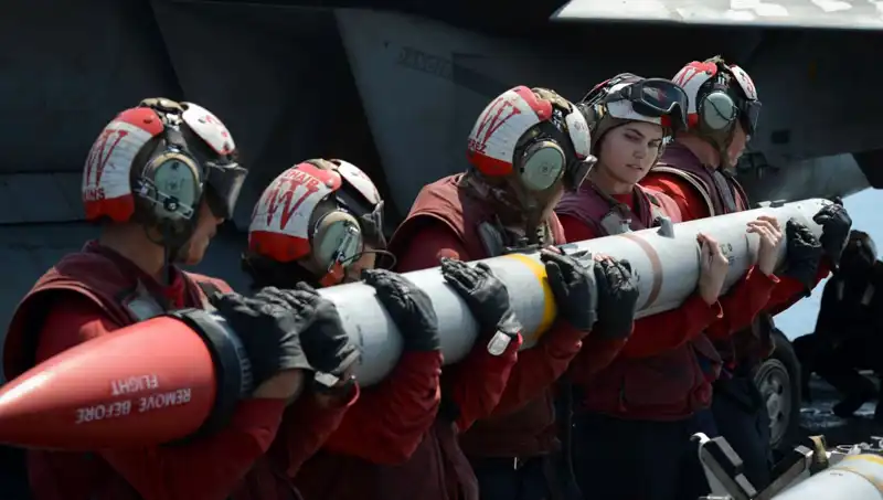 Amerikan Füzeleri Suudi Arabistan'a İniyor: Stratejik Adımın Ardındaki Sebepler