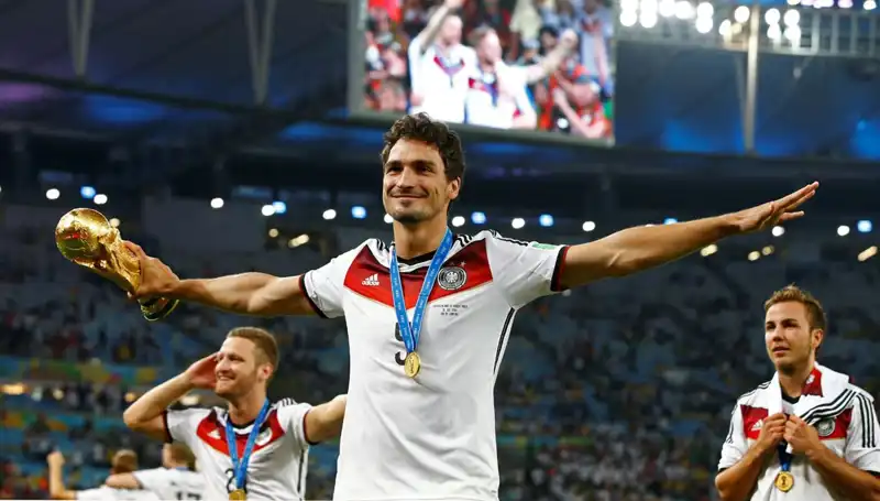 Almanya'nın Efsanevi Stoperi Hummels Futbol Kariyerine Veda Ediyor