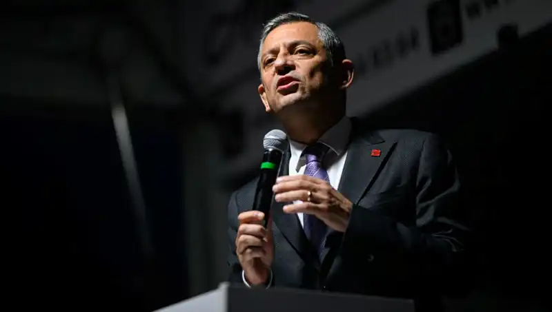 Özgür Özel'den Emekli İkramiyesi Açıklaması: Hükümete Sert Tepki!