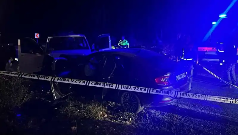 Ters Şeritte Dehşet: Minibüs, Kaza Sonucu 1 Ölü, 8 Yaralı