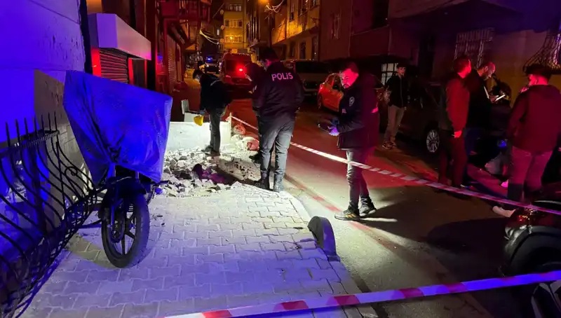 Küçükçekmece'de Plakasız Motosikletle Gerçekleşen Saldırı: Olayın Ardındaki Gerçekler
