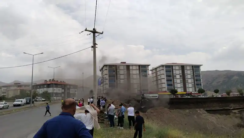 Bitlis'te Doğalgaz Hattında Patlama: Kentte Ne Oluyor?