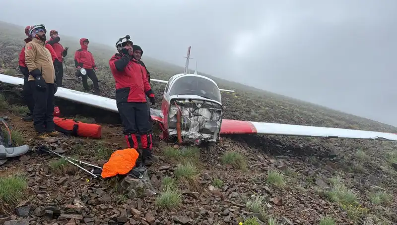 Türk Pilotun Uçak Kazasında Hayatını Kaybetti, Yolcu Kurtarıldı