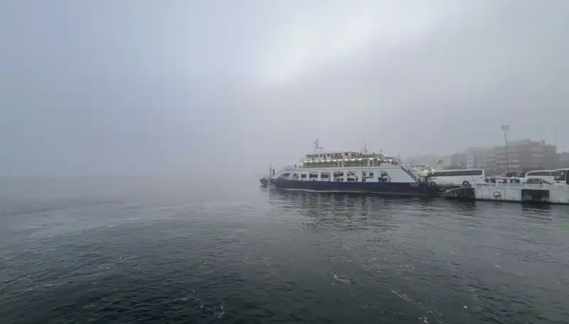 Çanakkale Boğazı'nda Yoğun Sis Nedeniyle Transit Gemilere Kapalı!**