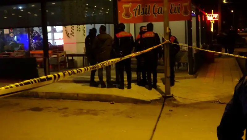 Kahvehanede Çıkan Silahlı Kavgada Bir Ölüm, Dört Yaralı!