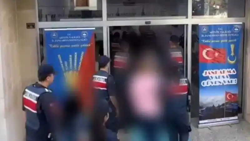 FETÖ Operasyonunda 30 İlde 65 Kişiye Tutuklama Kararı
