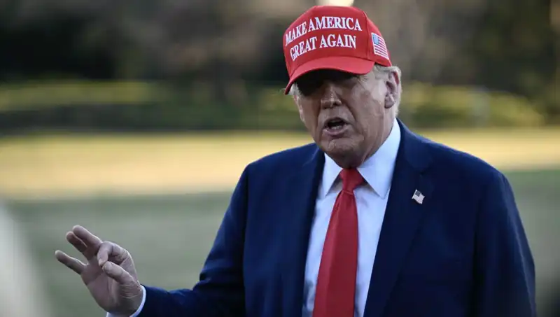 Trump, Ukrayna Krizinde ABD'yi Savaşa Sürüklemekten Koruduğunu İddia Etti