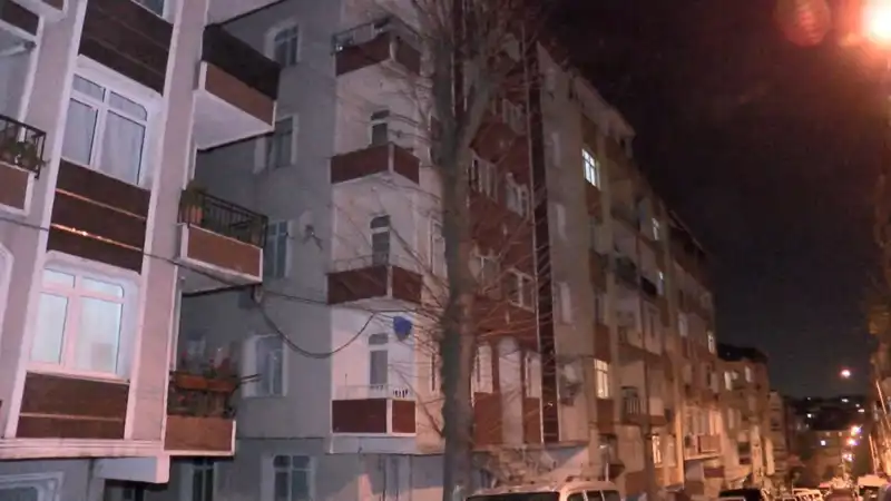 Altı Katlı Apartmanda Paniğe Neden Olan Sesler: Kolonlar Tarafından Gelen Gizemli Gürültü!