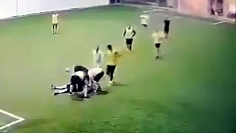 Adana'da Halı Sahada Hayatını Kaybeden Baba, Tüm Kentte Yürekleri Dağladı