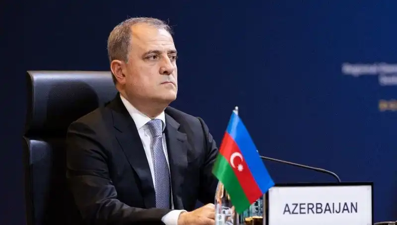 Azerbaycan ve Ermenistan'dan Tarihi Anlaşma: Barışa Giden İlk Adım