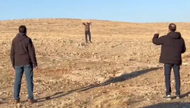 Jandarma ve MİT'ten İkili Operasyon: Terör Örgütünün Sabotajcısı Teslim Oldu